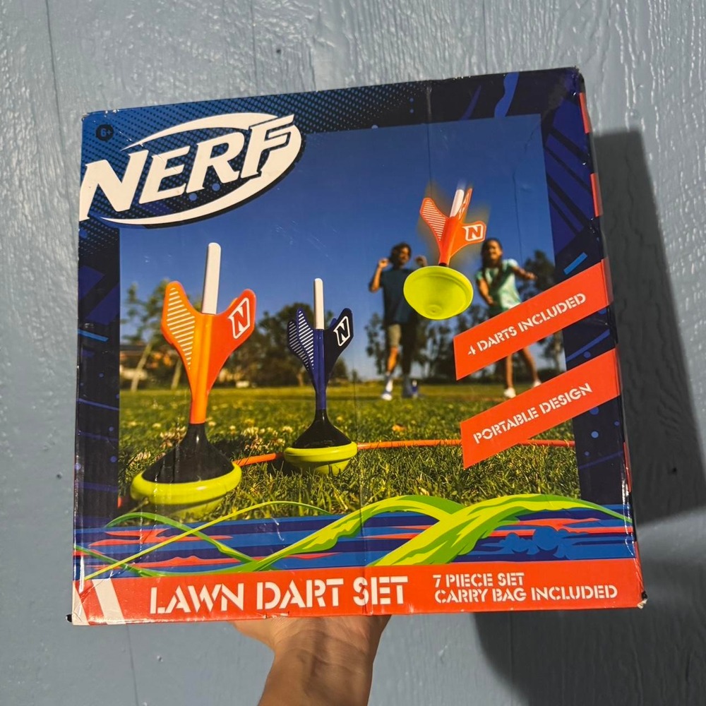 Nerf Lawn Dart Set - 7 darts, 7-piece carry bag, and target